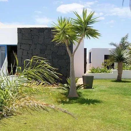 Apartamento Playa Blanca Sleeps 6 Pool Wifi