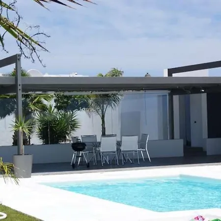 Apartamento Playa Blanca Sleeps 6 Pool Wifi *